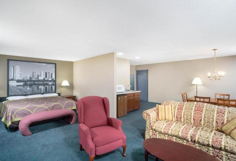 Люкс Deluxe Кровать Кинг, Super 8 By Wyndham Harrison Oh