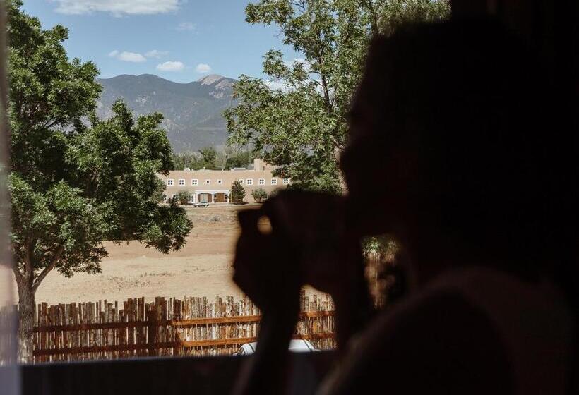 Номер Deluxe Кровать Куин, Taos Valley Lodge