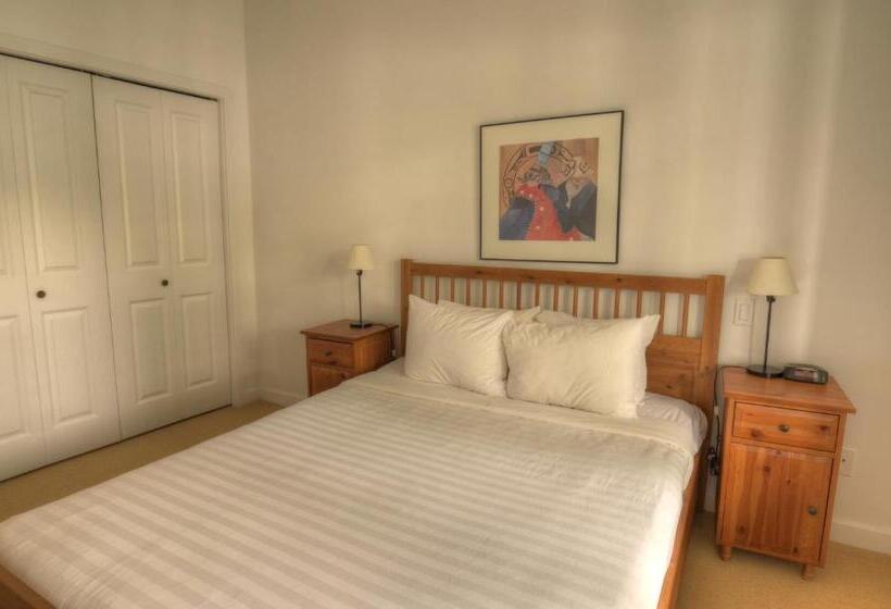 Люкс с Видом, Waters Edge Shoreside Suites