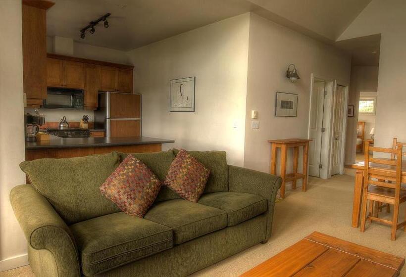 Люкс Deluxe 2 Спальни, Waters Edge Shoreside Suites