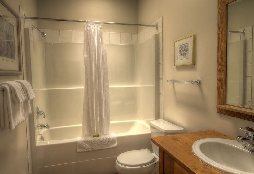 Люкс с Видом, Waters Edge Shoreside Suites