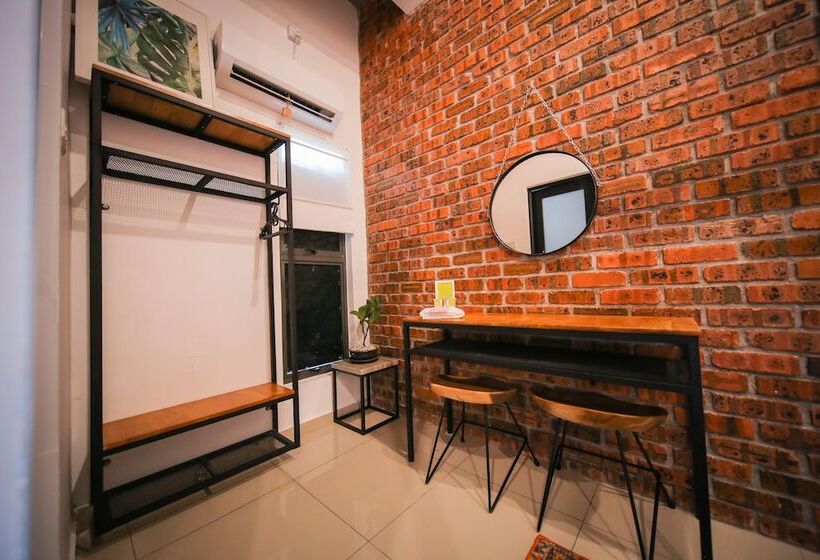Номер Стандарт, The Lov Penang