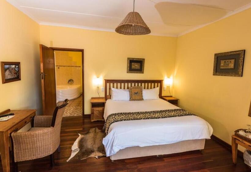 اتاق لوکس با وان آب گرم, French Lodge International