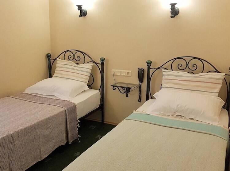 Номер Стандарт, A&b Home