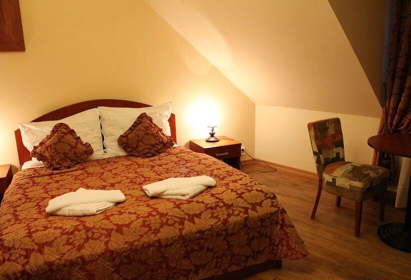 标准间, Enjoy Inn