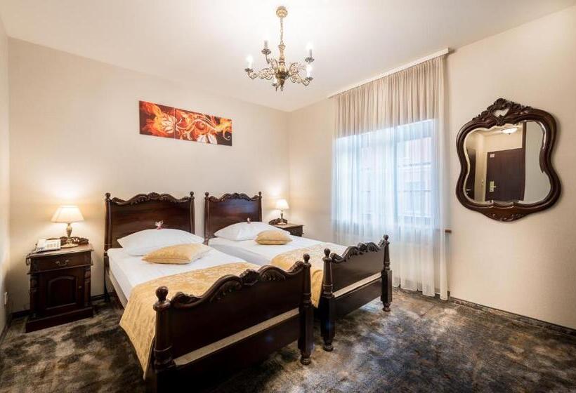 Номер Стандарт, Gotyk
