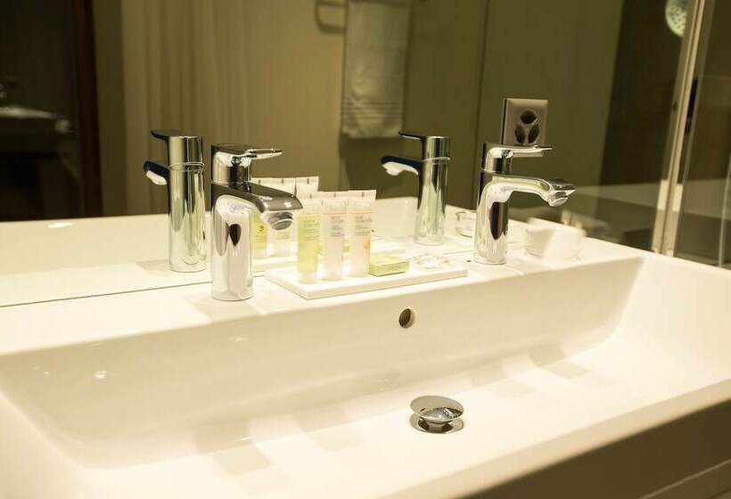 Люкс, Hôtel Des Voyageurs Boutique
