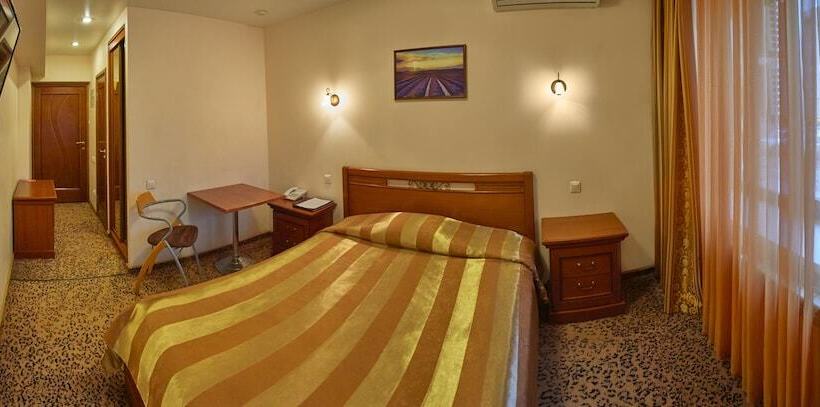 Quarto Estandar, Le Vashoff
