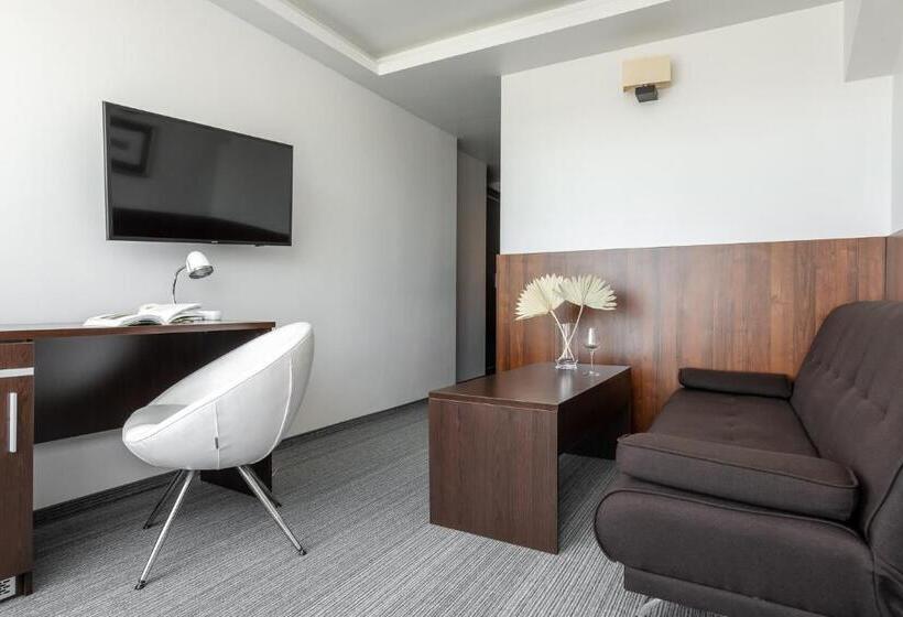 Quarto Deluxe com Sacada, Wilga