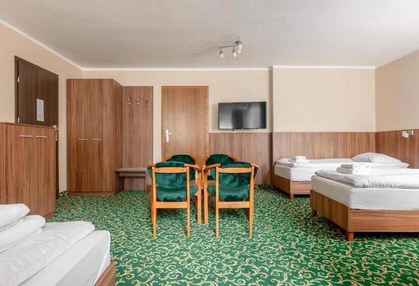 Quarto Quádruplo Premium, Wilga