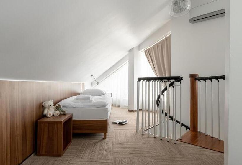 Apartamento Dúplex 1 Dormitório, Wilga
