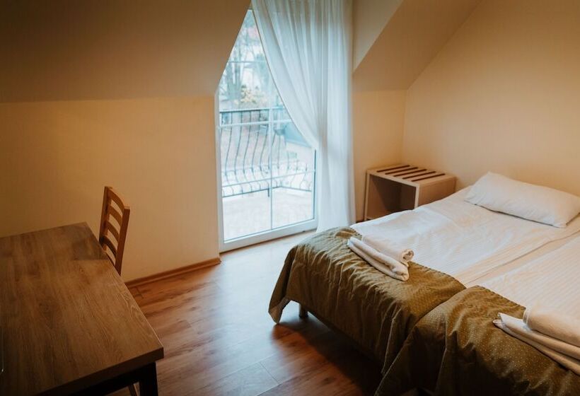 اتاق استاندارد چهار تخته, Villa Palladium