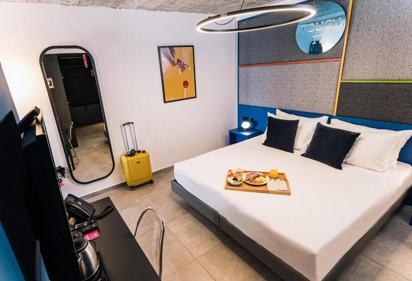 اتاق لوکس با وان آب گرم, Ikyk Hotel  Ik Collection
