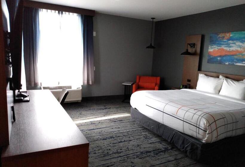 장애인을 위한 킹사이즈 침대 스탠다드 룸, La Quinta Inn & Suites By Wyndham Bardstown