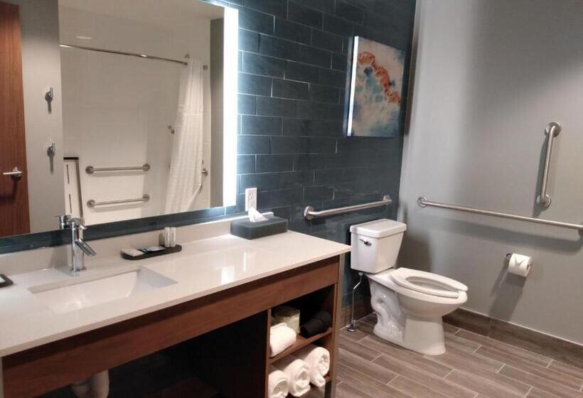 장애인을 위한 스탠다드 룸, La Quinta Inn & Suites By Wyndham Bardstown