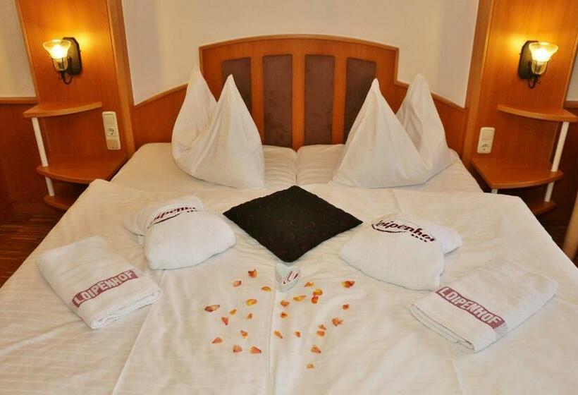 Номер Стандарт с Балконом, Boutique Hotel Loipenhof