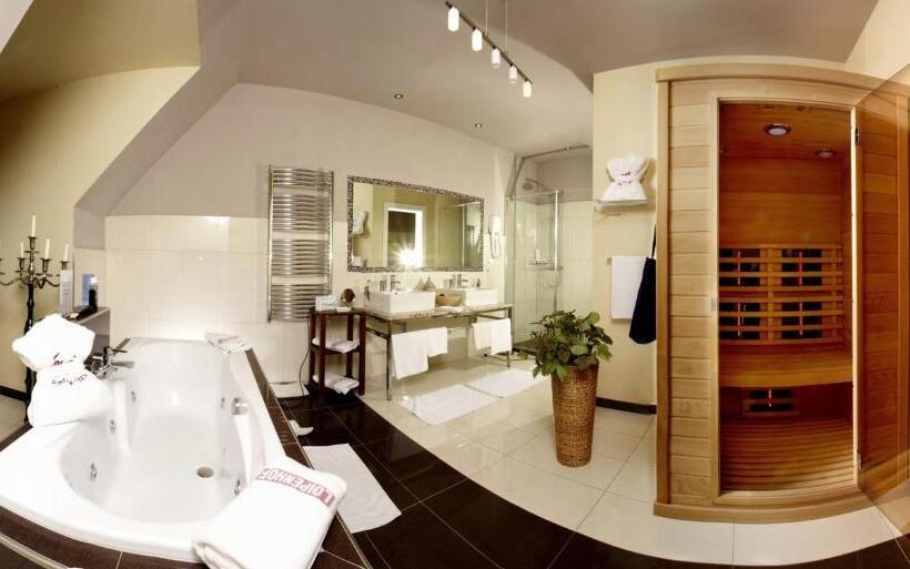 Люкс с Балконом, Boutique Hotel Loipenhof