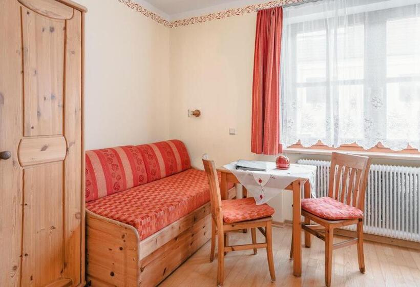Номер Стандарт, Prinzenhof