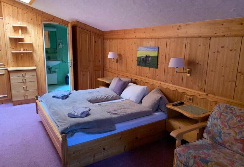 Номер Стандарт, Bauernhof Oberscheffau