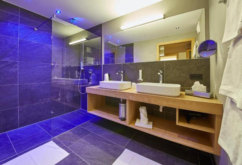 سوییت خانوادگی, Bauernhof Hotel Oberschwarzach