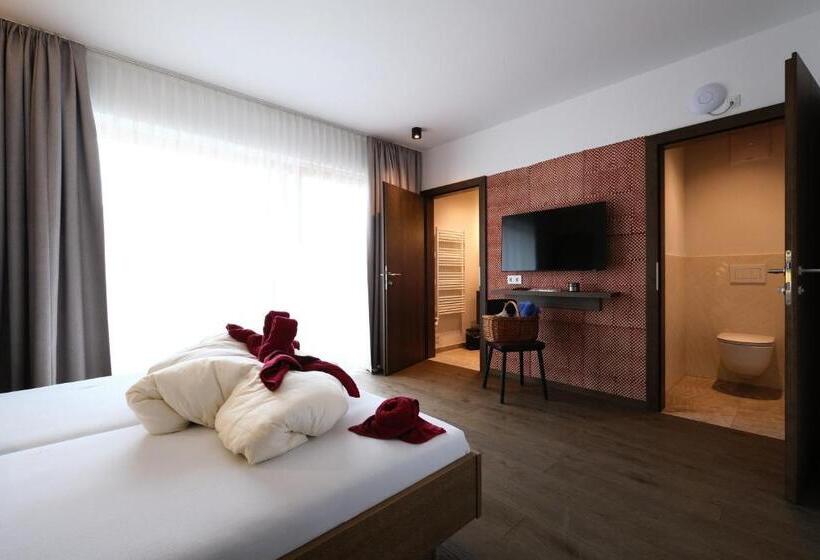 Номер Стандарт Вид на Сад, Seehotel & Seeapartments Kärntnerhof  Direkt Am See!