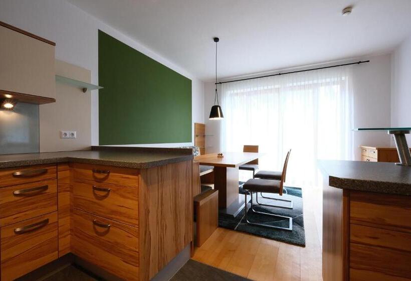 Апартаменты 1 Спальня с Террасой, Seehotel & Seeapartments Kärntnerhof  Direkt Am See!