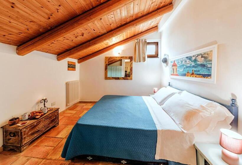 سوییت با چشم‌انداز دریا, Villa Lieta