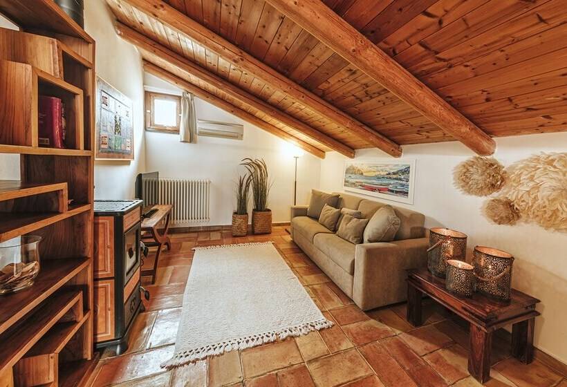 سوییت با چشم‌انداز دریا, Villa Lieta