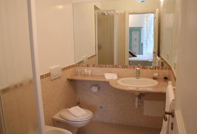اتاق کلاسیک, Villa Lieta