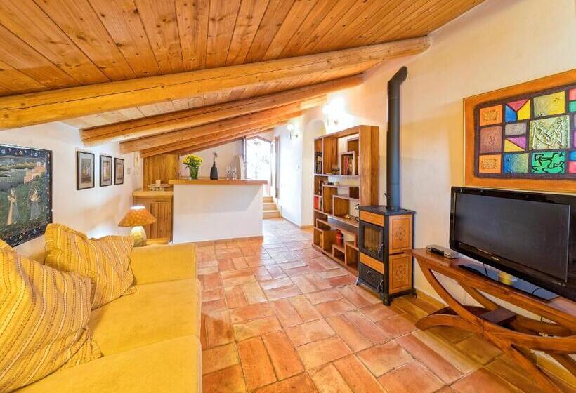 سوییت با چشم‌انداز دریا, Villa Lieta