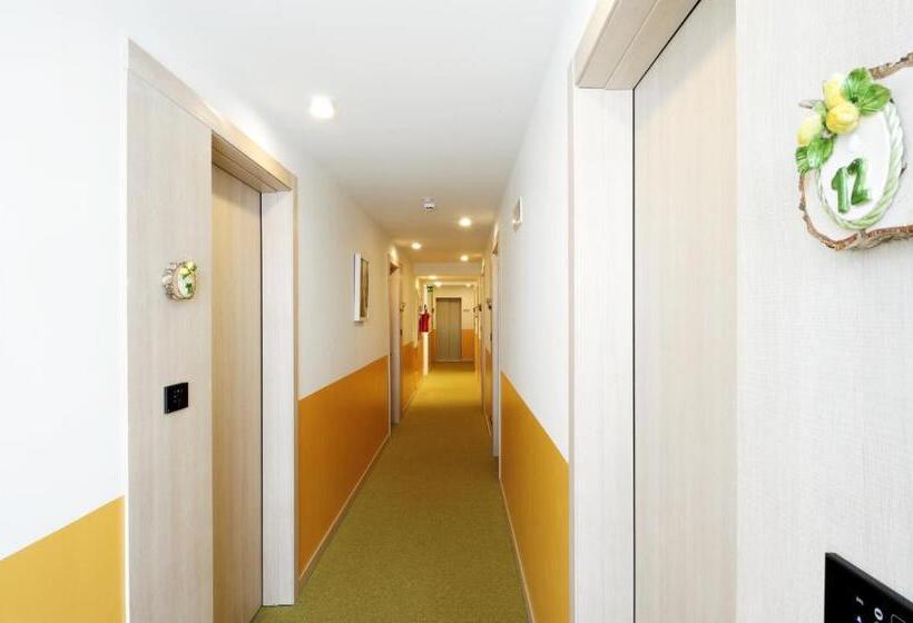 Трехместный Номер Стандарт Interior, Eco Hotel Bonapace