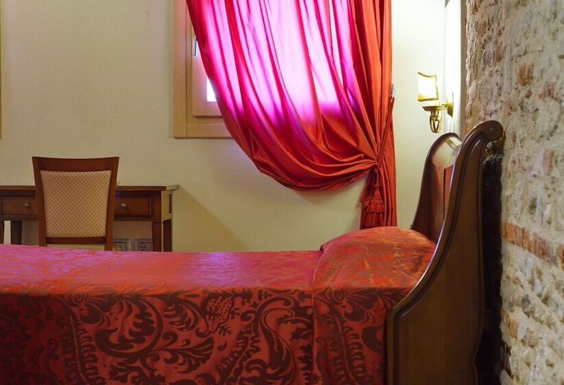 اتاق استاندارد یک نفره, Asolo