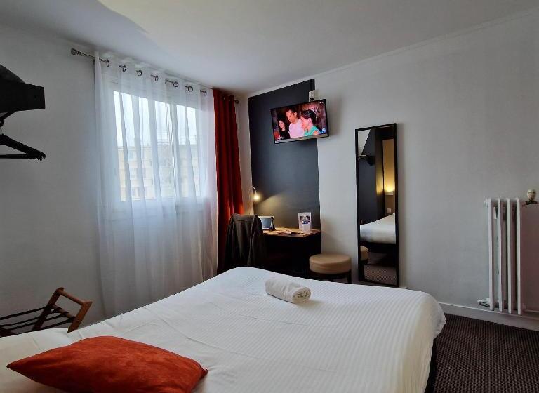 اتاق عادی, L Hôtel Bristol