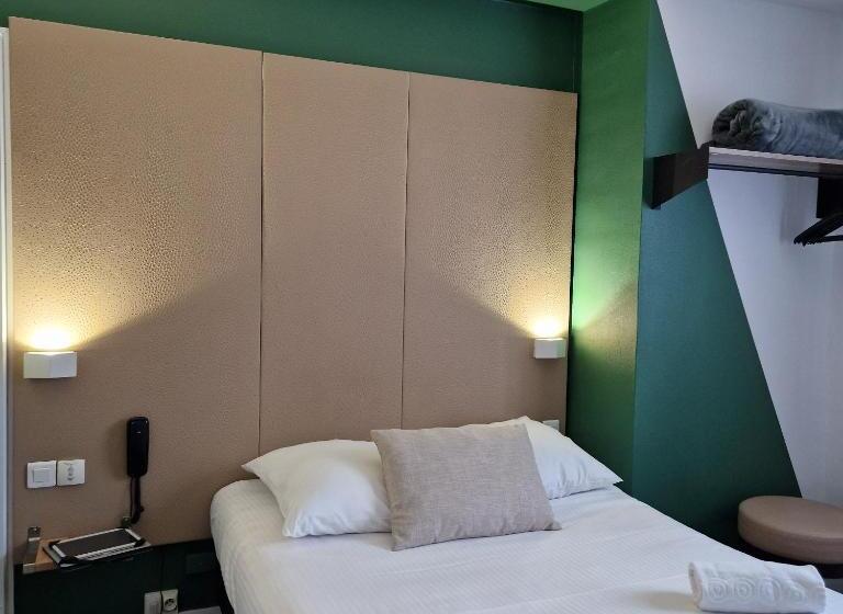 اتاق عادی, L Hôtel Bristol