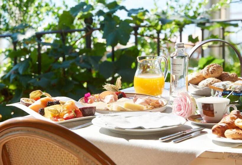 Номер Стандарт Вид на Озеро, Ristorante Sogno