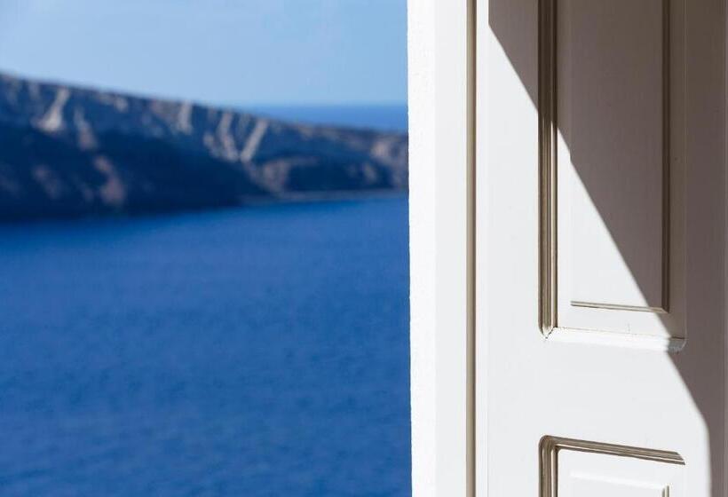 Superior studio with view, Oia Mare Villas