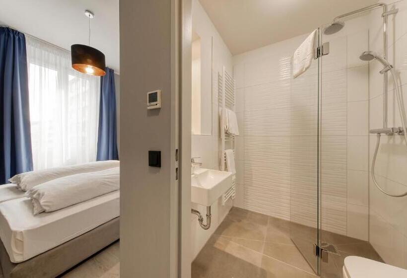 اتاق استاندارد, Smart Stay Hotel Station
