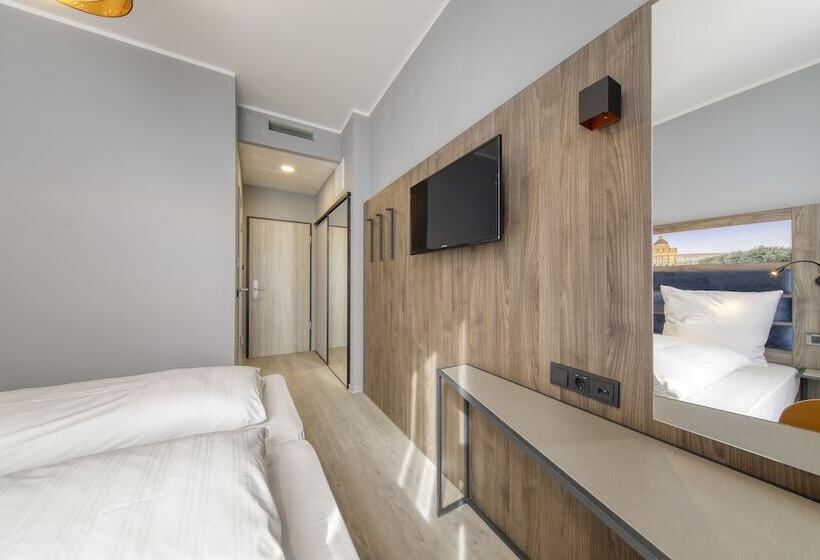اتاق استاندارد یک نفره, Smart Stay Hotel Station