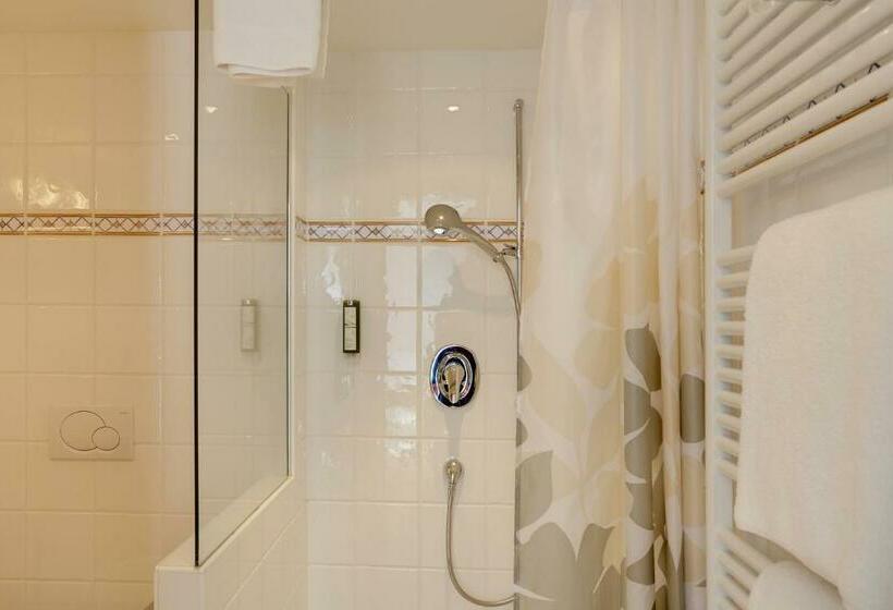 Номер Стандарт, Elisabeth Hotel Garni