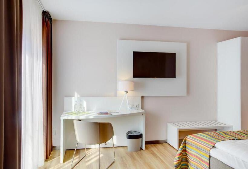 Номер Стандарт, Elisabeth Hotel Garni