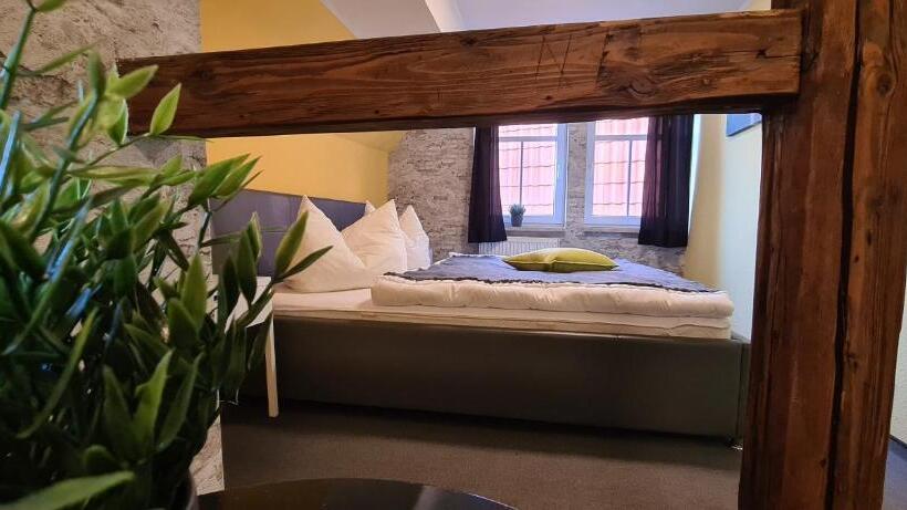 اتاق خانوادگی, Harz Hostel