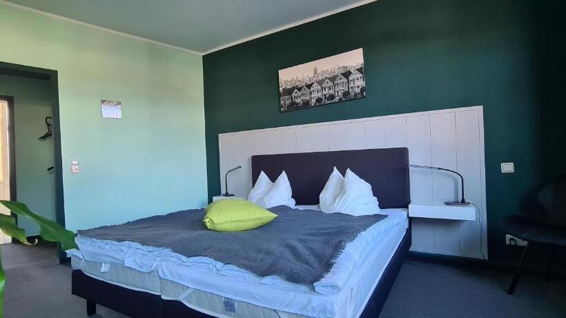 اتاق راحتی, Harz Hostel