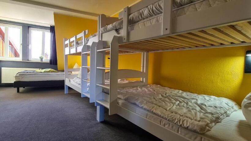 اتاق خانوادگی, Harz Hostel