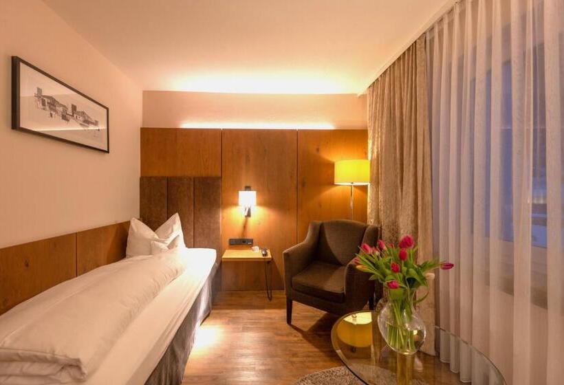 Quarto Estandar Individual, Bavaria