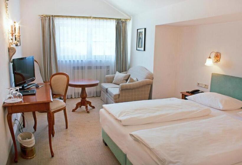 Номер Стандарт, Bayerischer Hof