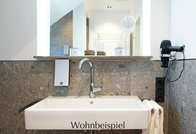 Люкс, Bayerischer Hof