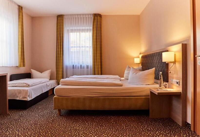 Трехместный Номер Deluxe, Restaurant Erber