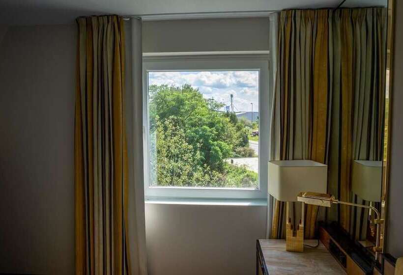 单人经济间, Berghotel Johanneshöhe