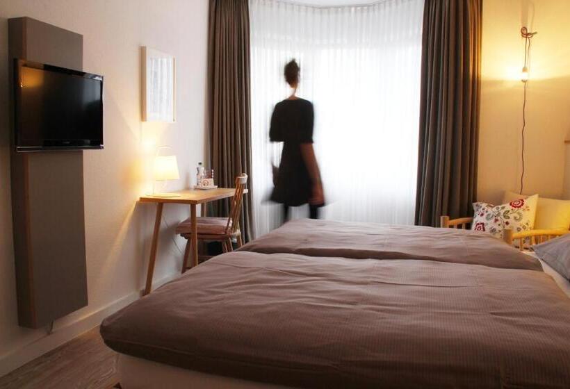 Номер Стандарт, Frühstückshotel Fürstenwerth