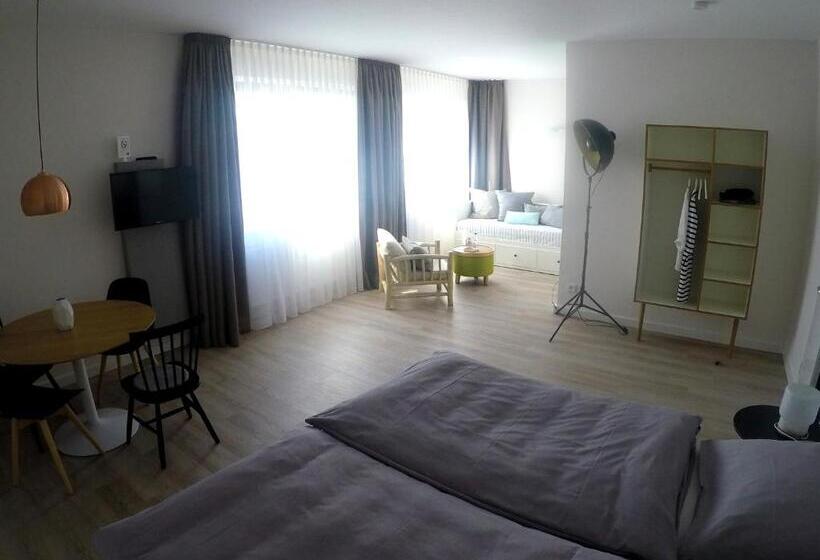 Четырехместный номер Премиум, Frühstückshotel Fürstenwerth